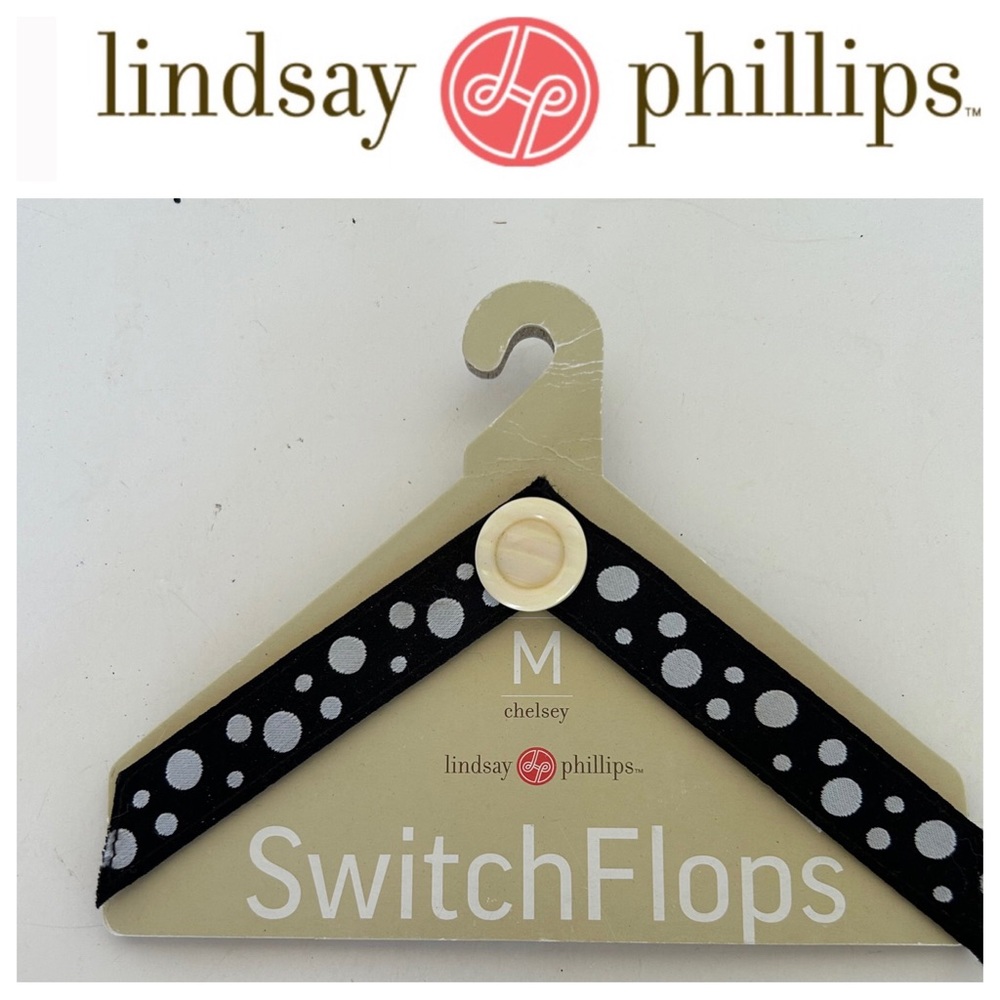 LINDSAY PHILLIPS SWITCH FLOPS NWT SIZE MEDIUM